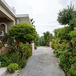 Pura Vida Home